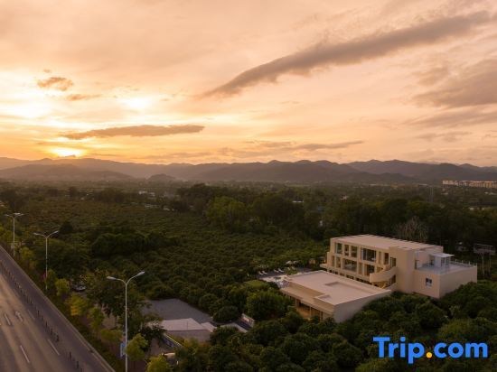 Санья: Ruoyi Roy (Sanya Haitang Bay Duty Free City)