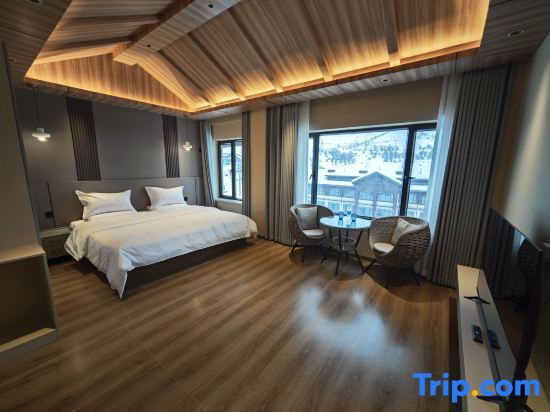 Алтай: F.Home Pengyou Mountain Residence (Jiangjunshan International Ski Resort)