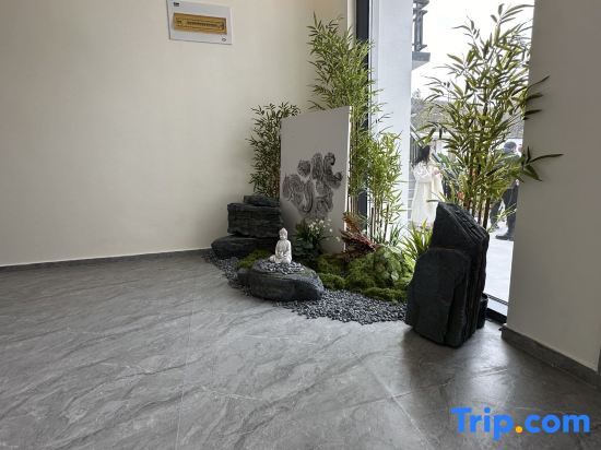 Чичжоу: Jiuhua Mountain Bamboo Mountain Homestay (Meat Body Palace)