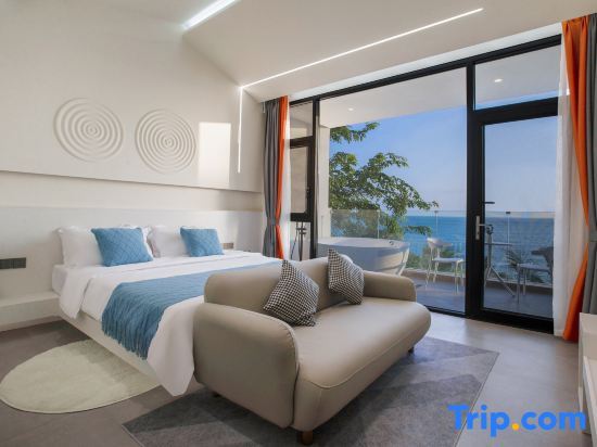 Санья: Sanya Panda's Powder House Sea View Beautiful Suites