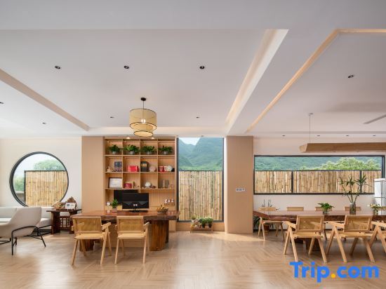 Яншо: Shijian Homestay (Yangshuo Yulong River Qiangu Scene District Store)