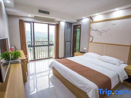 Динпин: Near Shuihaitian Holiday Hotel