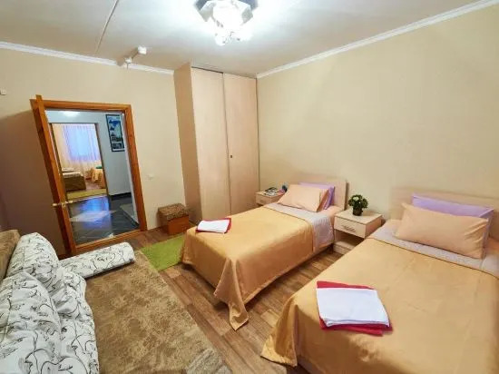 Зеленая Поляна: Guest House Snezhniy Bars