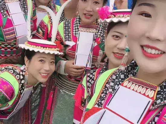 Мяньян: Ameijia Tibetan Farmhouse