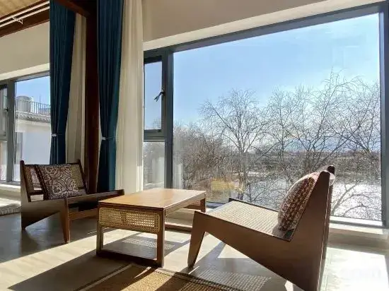 Дали: Shaxi Crescent Lake Homestay