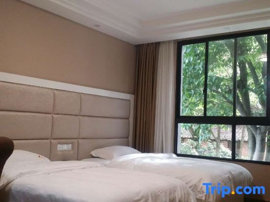 Чанша: Liuyang Tulip Theme Apartment