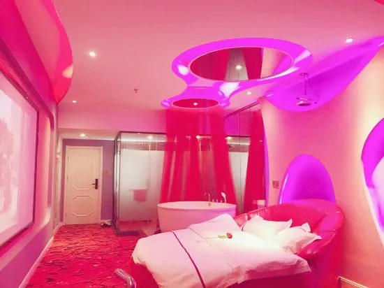 Ухань: 1314 Lovers Theme Hotel (Wuhan Wuchang Railway Station Store)