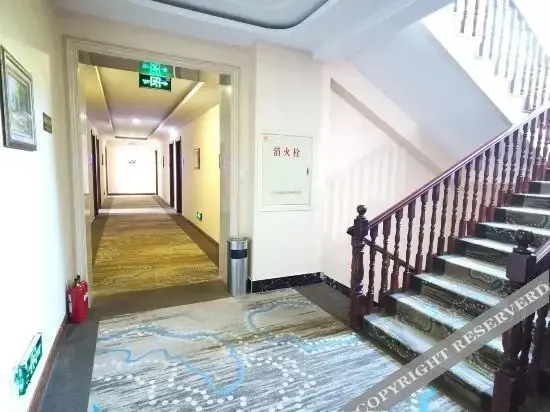 Далянь: Huaxuan Hotel (Dalian Qixin Street Branch)