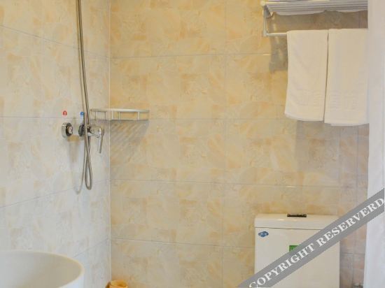 Далянь: Huaxuan Hotel (Dalian Qixin Street Branch)