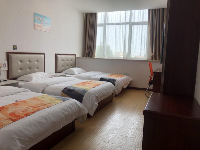 Шанхай: Shell Shanghai Jinshan Zhangyan Town Songjin Highw