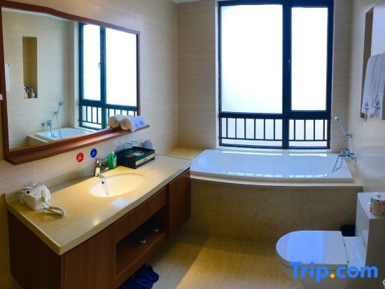 Фошань: Xinglun International Apartment (Foshan Meidi Wuhu Shop)