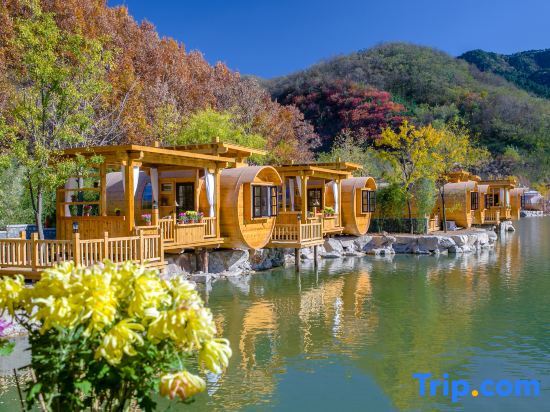 Цзинань: Jiurushan Hongyanrong Wooden Barrel Hotel