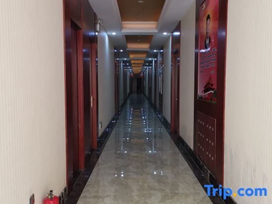 Тунляо: Binhe Hotel