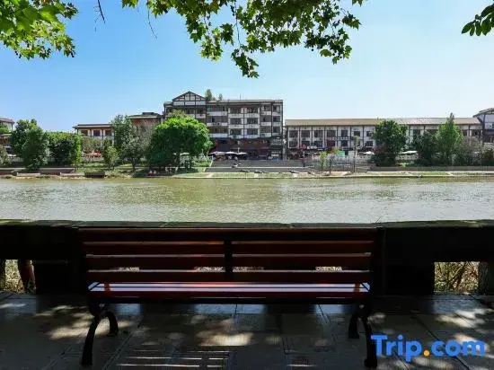 Мэйшань: Renshou Hongyu Business Hotel (Renshou City Wetland Park Branch)
