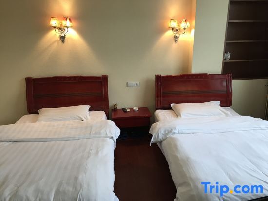 Ичунь: Tonggu Lantian Business Hotel