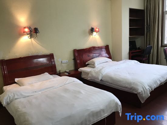 Ичунь: Tonggu Lantian Business Hotel