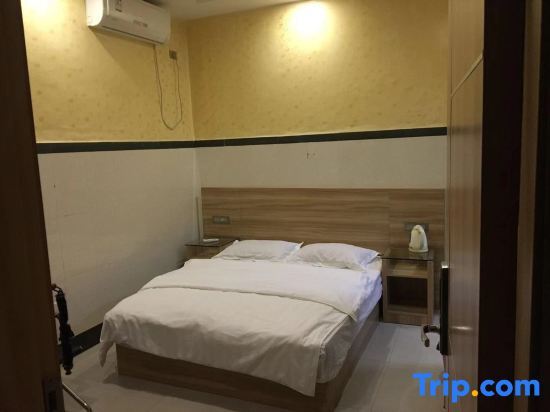 Ичунь: Tonggu Lantian Business Hotel