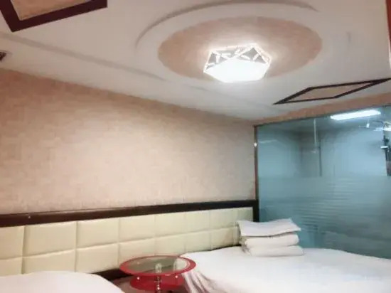 Цицикар: Locomotive Movie Theme Hotel