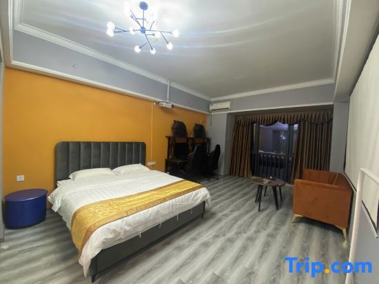 Гуанчжоу: Guangzhou TT Net Red Boutique Theme Apartment