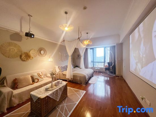 Гуанчжоу: Guangzhou TT Net Red Boutique Theme Apartment