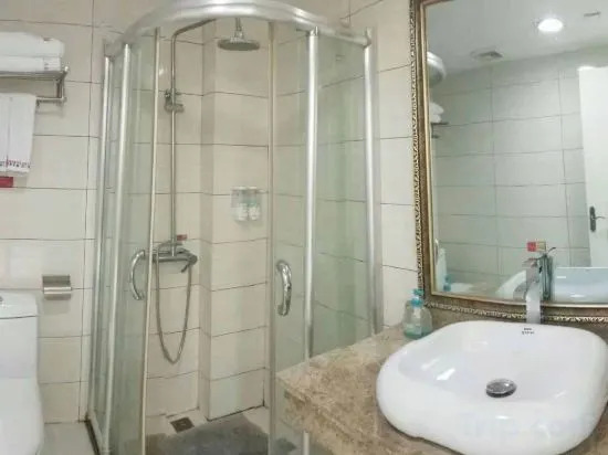 Хуайхуа: Chenlong 168 Hotel (Huaihua East Railway Station)