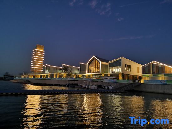 Янчжоу: Deep Submarine Star Hotel (Yangzhou East High-speed Railway Station)