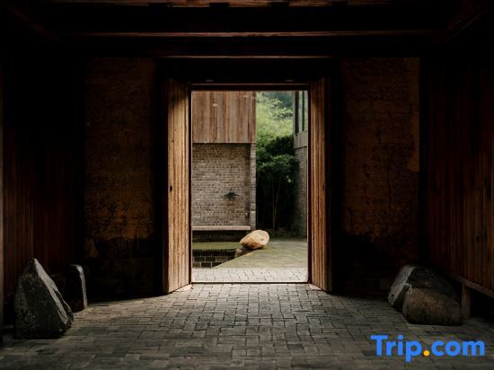 Жангжоу: Yunshui Ruyi Travel And DL Tulou Culture B&B