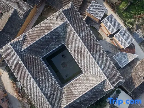 Жангжоу: Yunshui Ruyi Travel And DL Tulou Culture B&B