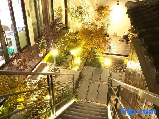 Дали: Dali Fengyi Hefeng Homestay