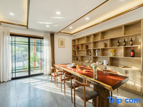 Хучжоу: An Ji Old Streets  Home  Stay