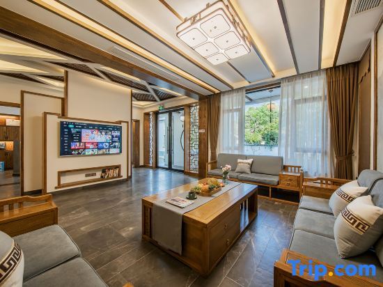 Хучжоу: An Ji Old Streets  Home  Stay