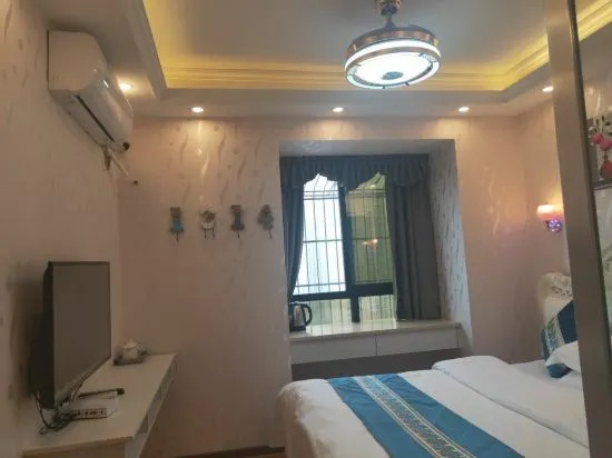 Чунцин: Chongqing Kaihong Apartment