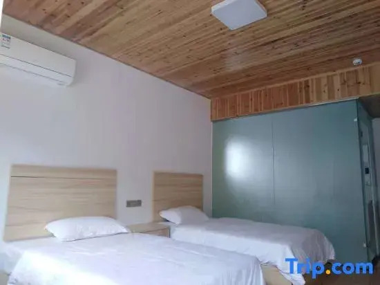 Хуаншань: Shanju Jiangjing Hotel, Jixian County