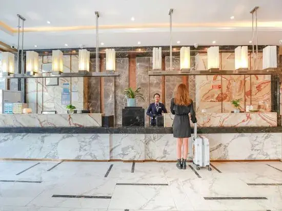 Цзуньи: JiuLong Hotel