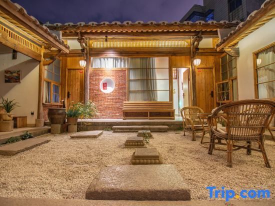 Цюаньчжоу: Shangqinglou Qing Dynasty Courtyard Inn
