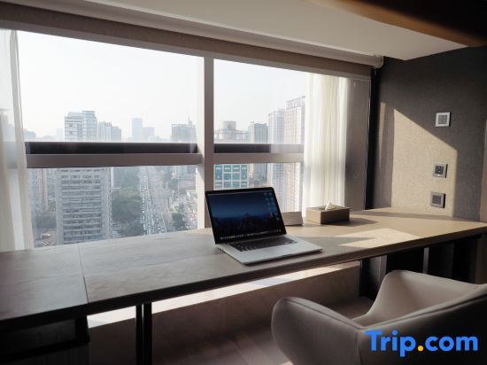 Чунцин: Kuanrong Suites Hotel (Chongqing Guanyinqiao)