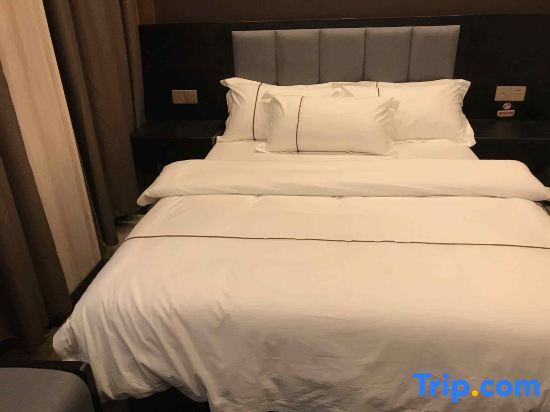 Карамай: Holiday Inn Karamay Yuxuan