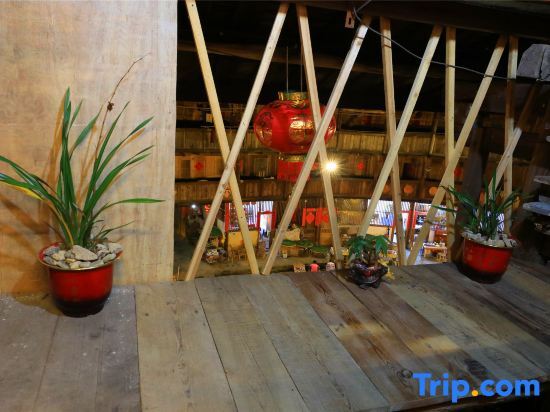 Жангжоу: Nanjing Tulou Wenchanglou Homestay