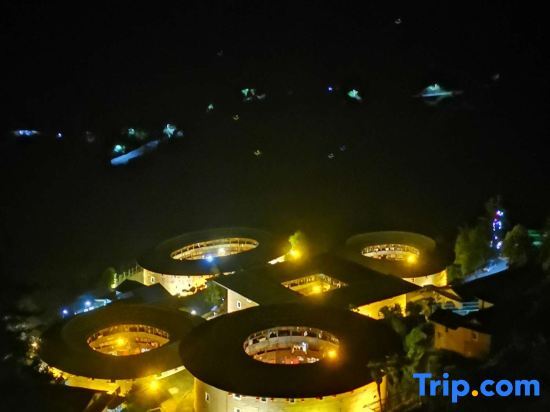 Жангжоу: Nanjing Tulou Wenchanglou Homestay