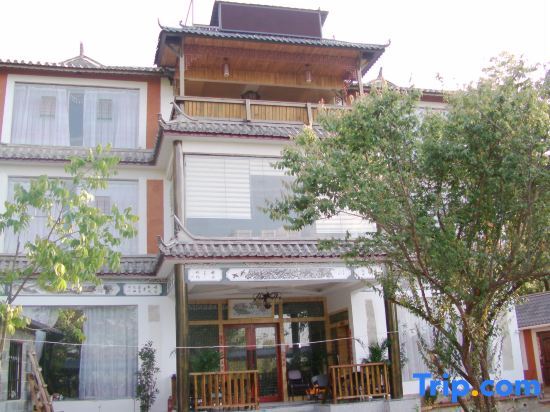 Wuyuan Shiwai Liyuan Good Morning Sun Moonju Lake View Inn — фото 1