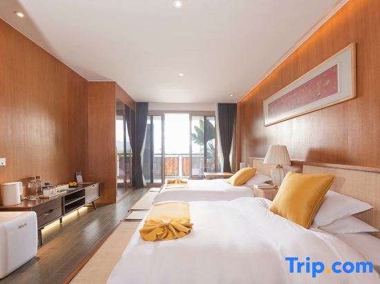 Дали: Wuyuan Shiwai Liyuan Good Morning Sun Moonju Lake View Inn