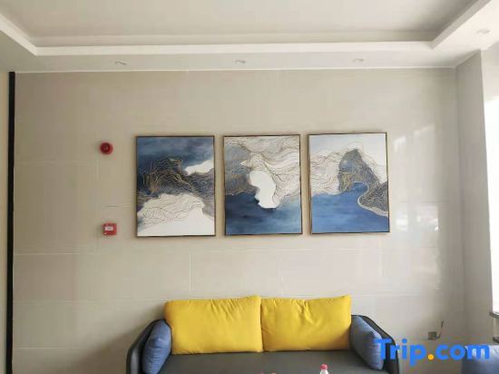 Бенгбу: Zijun Travel Theme Hotel