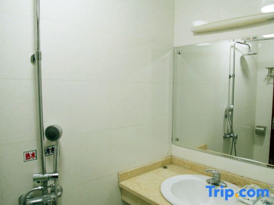 Лючжоу: Deyueting Hotel (Liuzhou No.1 Middle School Shop)