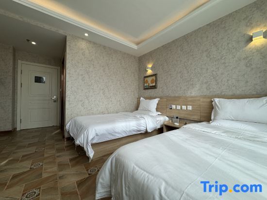 Чанчунь: Blue Whale Hotel