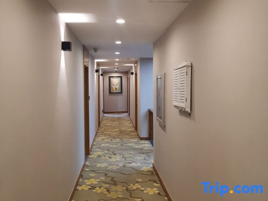 Heyuan Express Hotel — фото 1