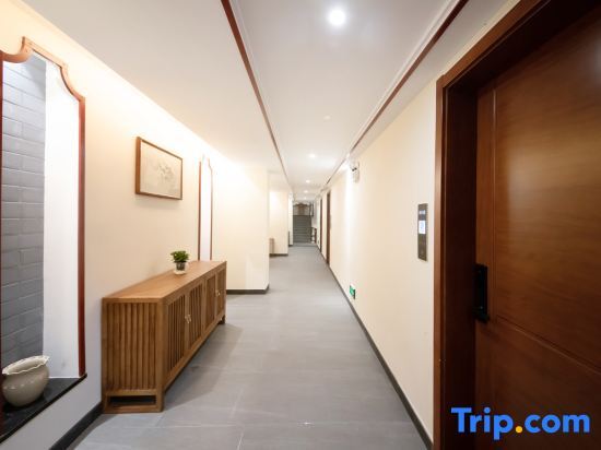 Фэнхуан: Xiqiao Night Language River View Homestay (Phoenix Ancient City Lijiang Branch)