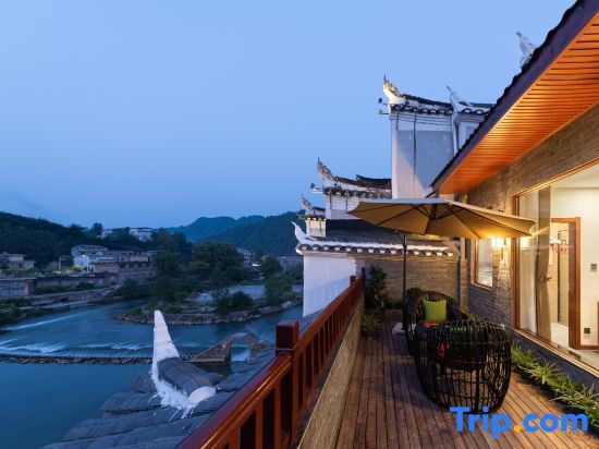 Фэнхуан: Xiqiao Night Language River View Homestay (Phoenix Ancient City Lijiang Branch)