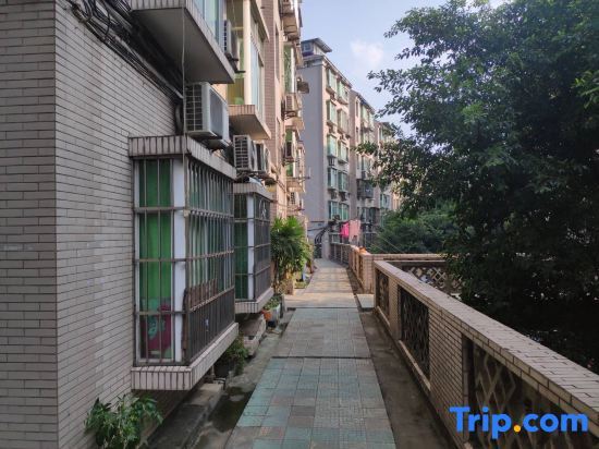 Чунцин: Chongqing Shijia Apartment
