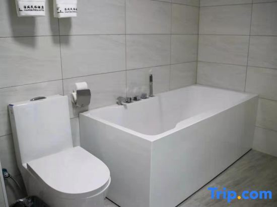 Бенгбу: Huaiyuan Huaifeng Folk Hotel