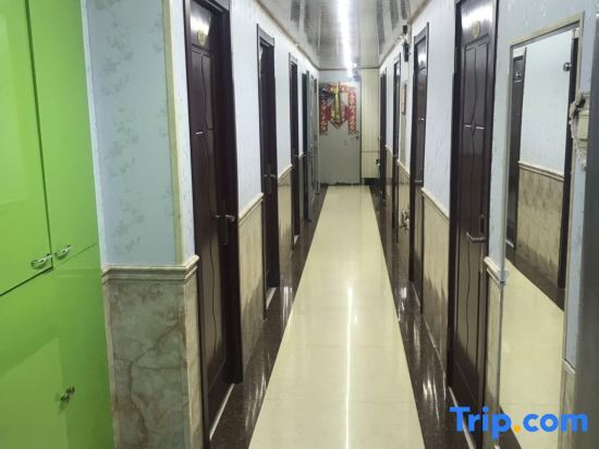 Далянь: Hong Wang Hotel